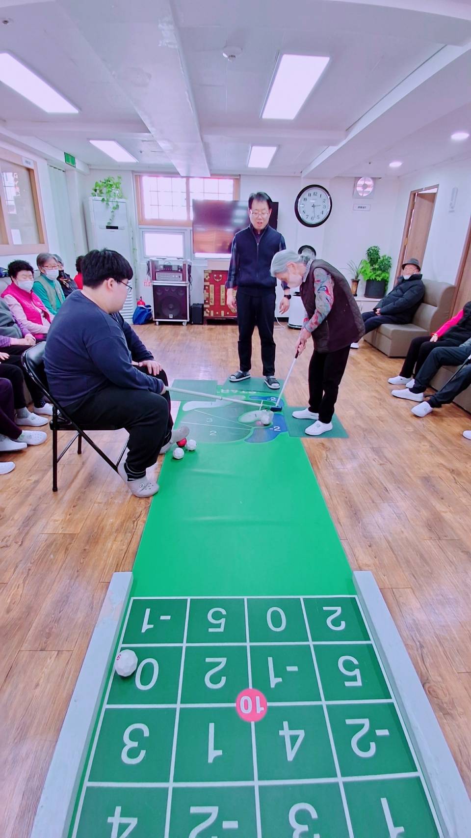 8590_0.jpg